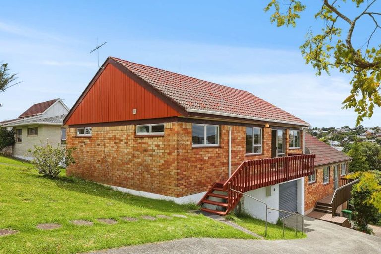 Photo of property in 1/34 Shanaway Rise, Hillcrest, Auckland, 0627