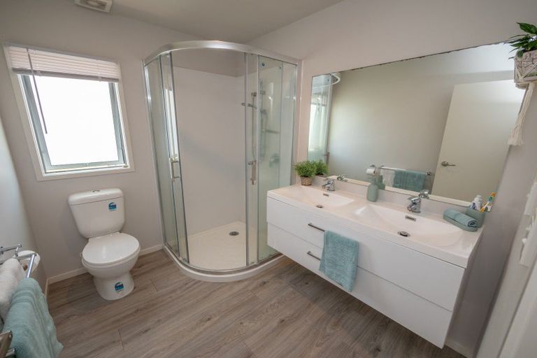 Photo of property in 14 Protea Drive, Cable Bay, 0420