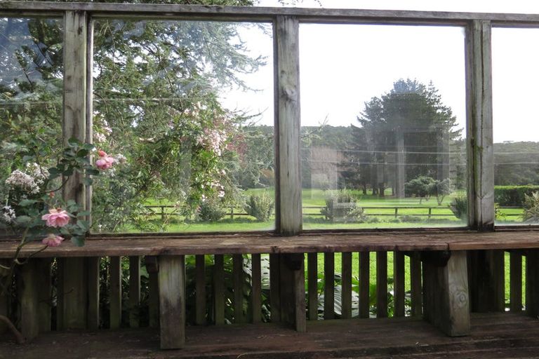 Photo of property in 106 Valley Road, Paraparaumu, 5032