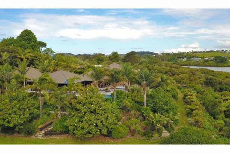 Photo of property in 19 Ao Marama Place, Kerikeri, 0294