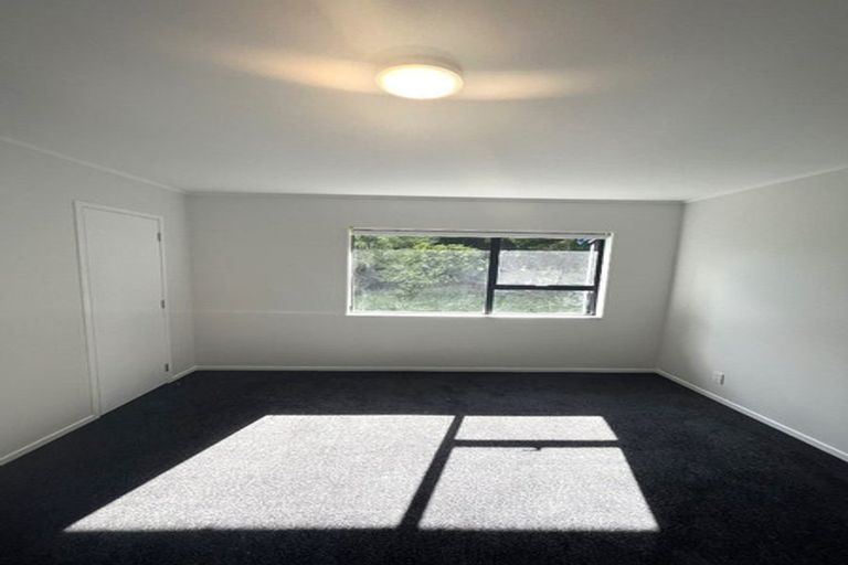 Photo of property in 1/7 Vera Road, Te Atatu South, Auckland, 0610
