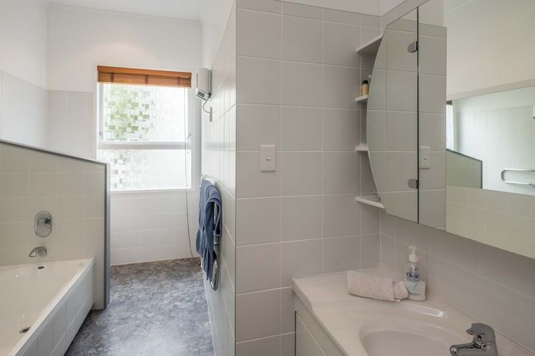 Photo of property in 22 Duncan Terrace, Kilbirnie, Wellington, 6022