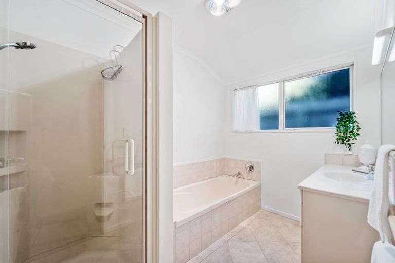Photo of property in 46 Blue Heron Rise, Stanmore Bay, Whangaparaoa, 0932
