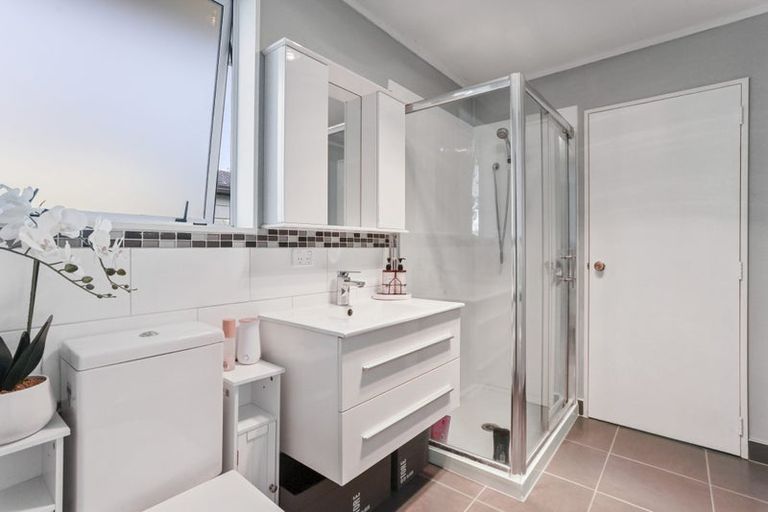 Photo of property in 2/74 Shands Road, Hornby South, Christchurch, 8042