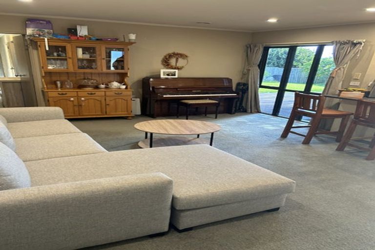 Photo of property in 6 Owhatiura Drive, Lynmore, Rotorua, 3010