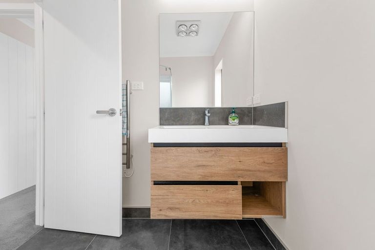 Photo of property in 2/7 Rutherford Street, Chedworth, Hamilton, 3210