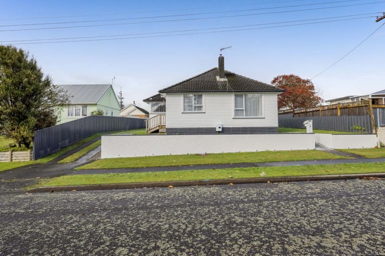 Photo of property in 3 Falstaff Street, Stratford, 4332