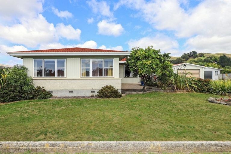 Photo of property in 48 Trigg Crescent, Taradale, Napier, 4112