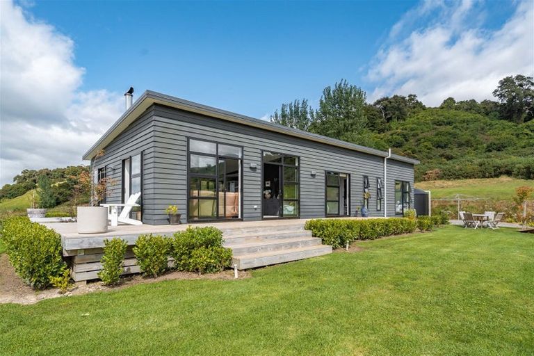 Photo of property in 695f Chester Road, West Taratahi, Carterton, 5791