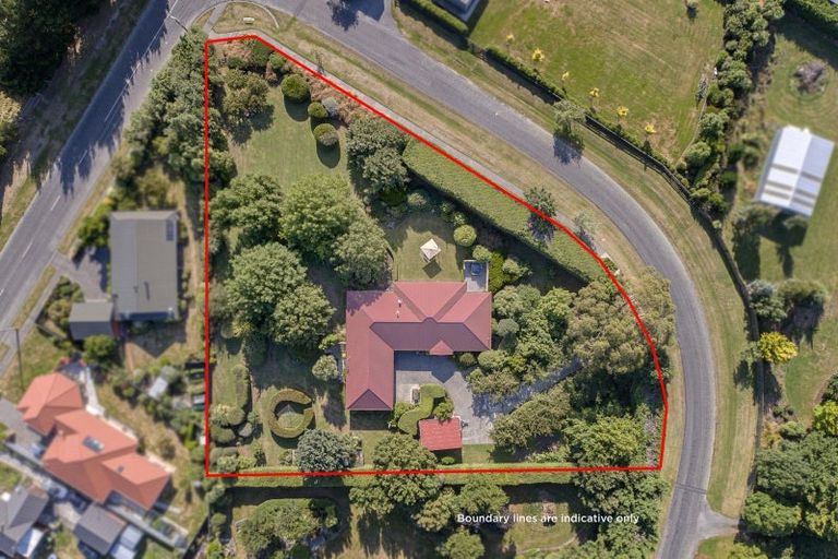 Photo of property in 15 Kowhai Drive, Darfield, 7510