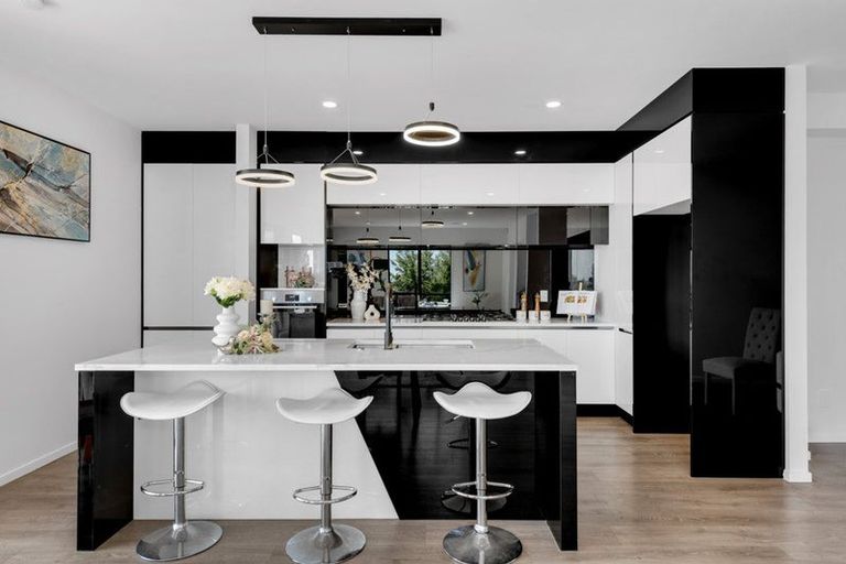 Photo of property in 10 Ripa Street, Flat Bush, Auckland, 2019