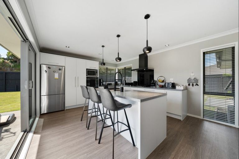 Photo of property in 3 Margaret Alice Close, Whalers Gate, New Plymouth, 4310