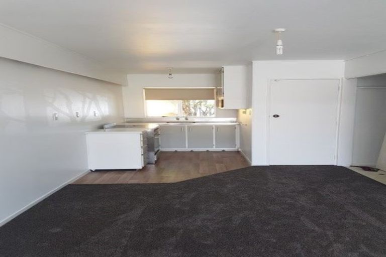 Photo of property in 2/31 Mana Avenue, Titahi Bay, Porirua, 5022