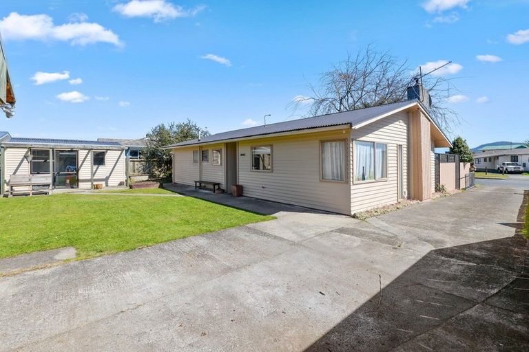 Photo of property in 29 Browning Crescent, Owhata, Rotorua, 3010