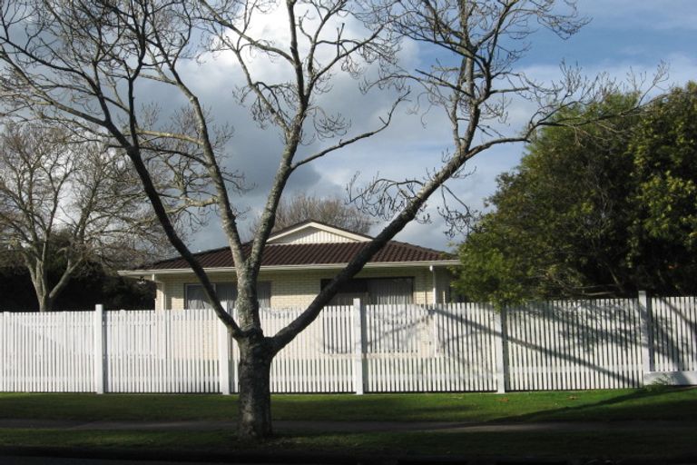 Photo of property in 2 Ashdown Place, Pahurehure, Papakura, 2113