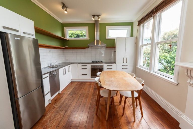Photo of property in 29 Mortimer Terrace, Aro Valley, Wellington, 6021