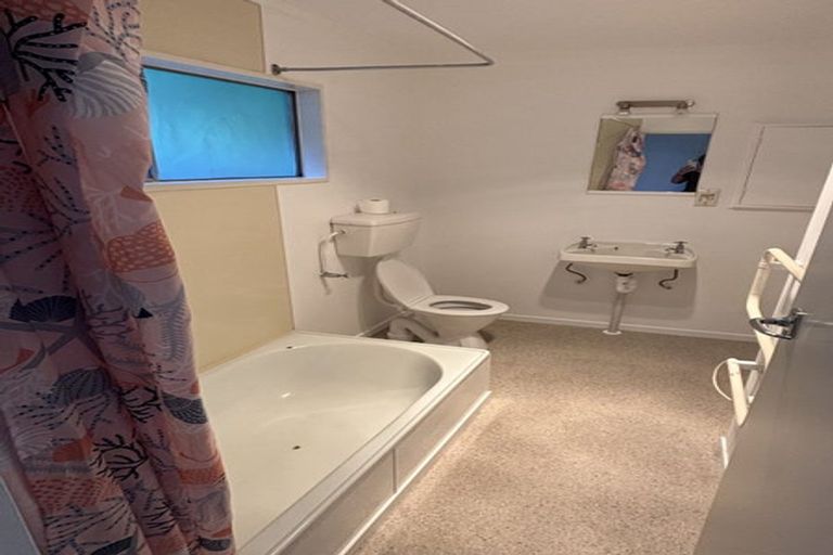 Photo of property in 4/7 Jerome Way, Crofton Downs, Wellington, 6035