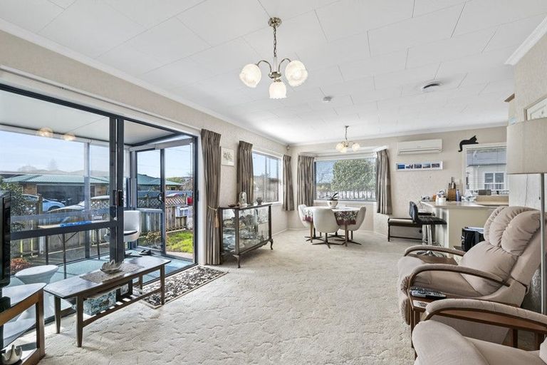 Photo of property in 135 Clawton Street, Westown, New Plymouth, 4310