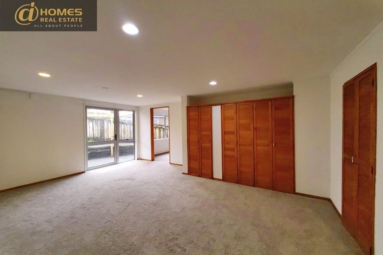 Photo of property in 40 Eyre Street, Henderson, Auckland, 0612