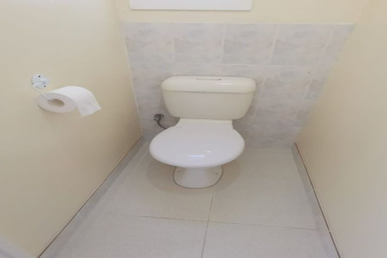 Photo of property in 44 Brandon Road, Glen Eden, Auckland, 0602