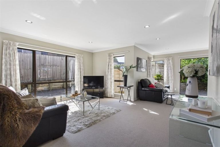 Photo of property in 48 Priestley Drive, Bucklands Beach, Auckland, 2014