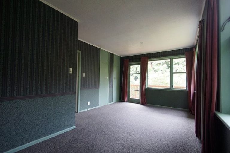 Photo of property in 110 Normandale Road, Normandale, Lower Hutt, 5010
