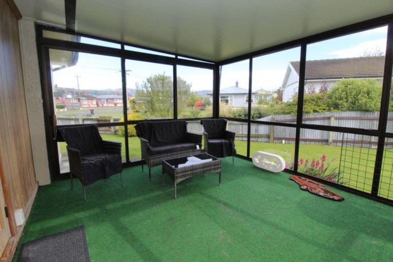 Photo of property in 19 Rugby Street, Waimate, 7924