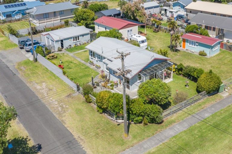 Photo of property in 63 Koputara Road, Himatangi Beach, Foxton, 4891