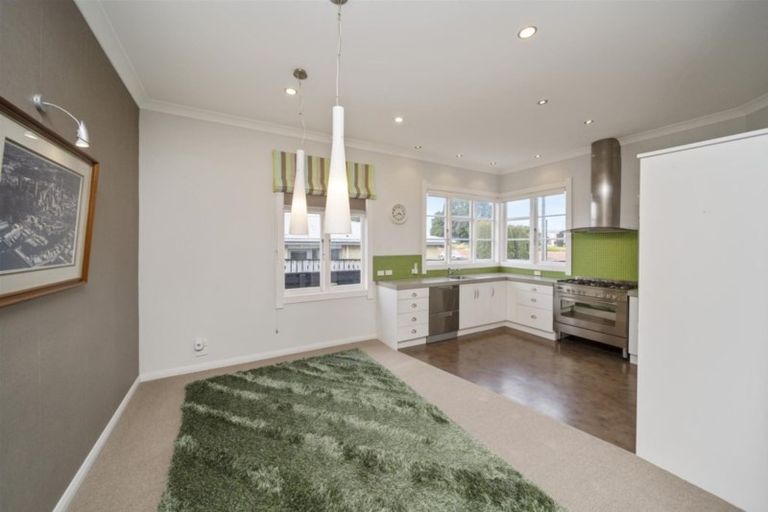 Photo of property in 30 Puriri Street, Hawera, 4610