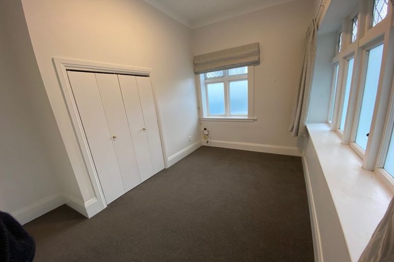 Photo of property in 20 Scarborough Terrace, Mount Victoria, Wellington, 6011