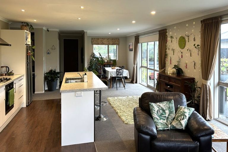 Photo of property in 10 Marble Court, Rolleston, 7614