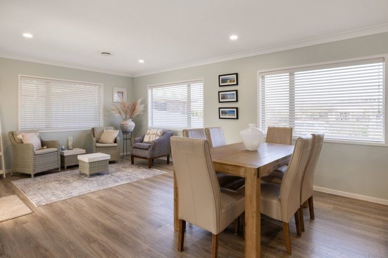 Photo of property in 60 Plateau Heights, Mount Maunganui, 3116