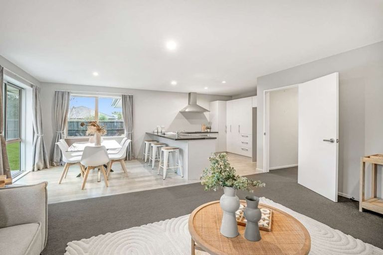 Photo of property in 8 Marble Court, Rolleston, 7614