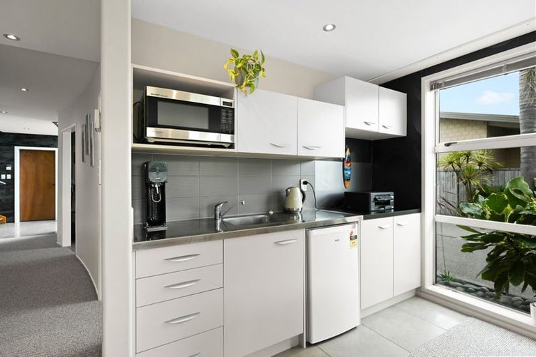 Photo of property in 66 Rototuna Road, Rototuna, Hamilton, 3210