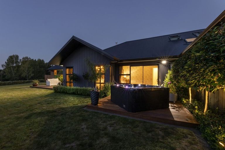 Photo of property in 10 Pike Place, Ferndale, New Plymouth, 4310