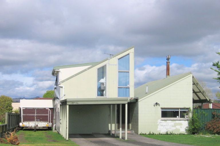 Photo of property in 5 Tumene Drive, Owhata, Rotorua, 3010