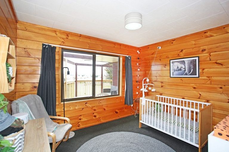 Photo of property in 77 Martyn Street, Waiuku, 2123