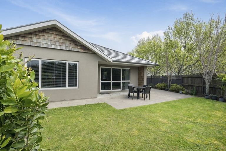 Photo of property in 13 Portland Drive, Mangorei, New Plymouth, 4312