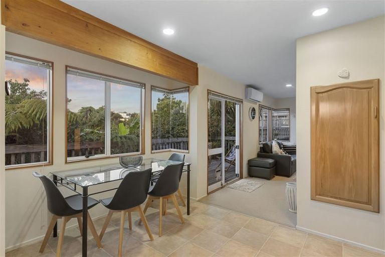Photo of property in 1/51 Aeroview Drive, Beach Haven, Auckland, 0626