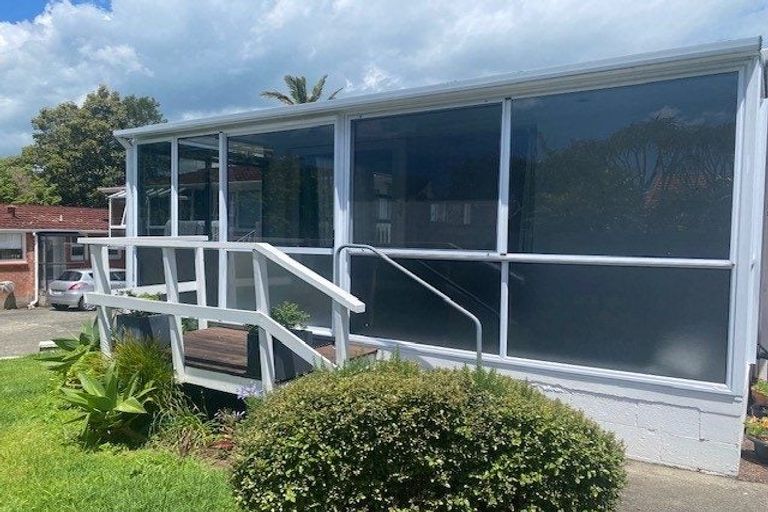 Photo of property in 4/240 Hurstmere Road, Takapuna, Auckland, 0622