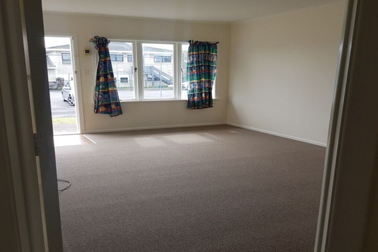 Photo of property in 6 View Road, Papakura, 2110