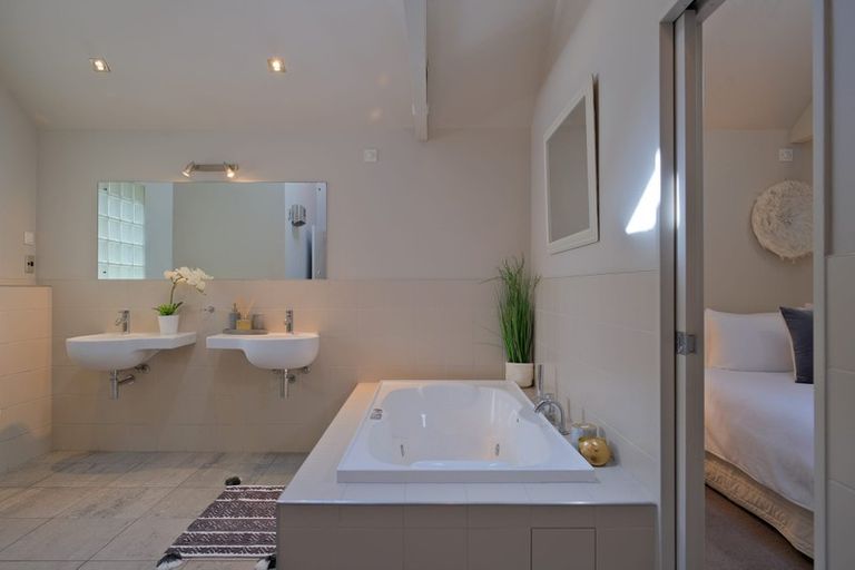 Photo of property in 7/2 Manor Place, Dunedin Central, Dunedin, 9016