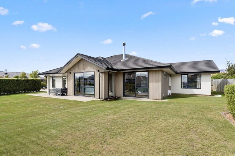 Photo of property in 27 Marbleleaf Lane, Albert Town, Wanaka, 9305