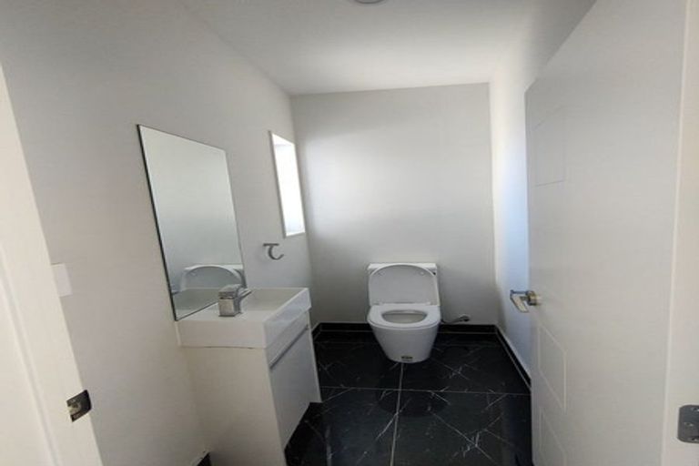 Photo of property in 75 Rosewell Crescent, Flat Bush, Auckland, 2019