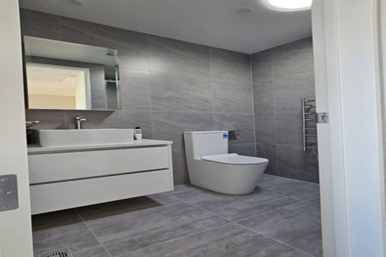 Photo of property in 2/30 Woodford Avenue, Henderson, Auckland, 0610