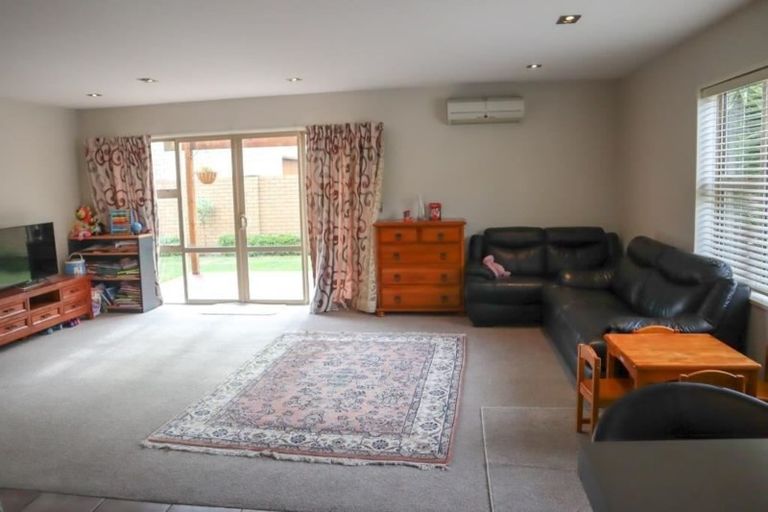 Photo of property in 2 Fieldstone Lane, Spreydon, Christchurch, 8024