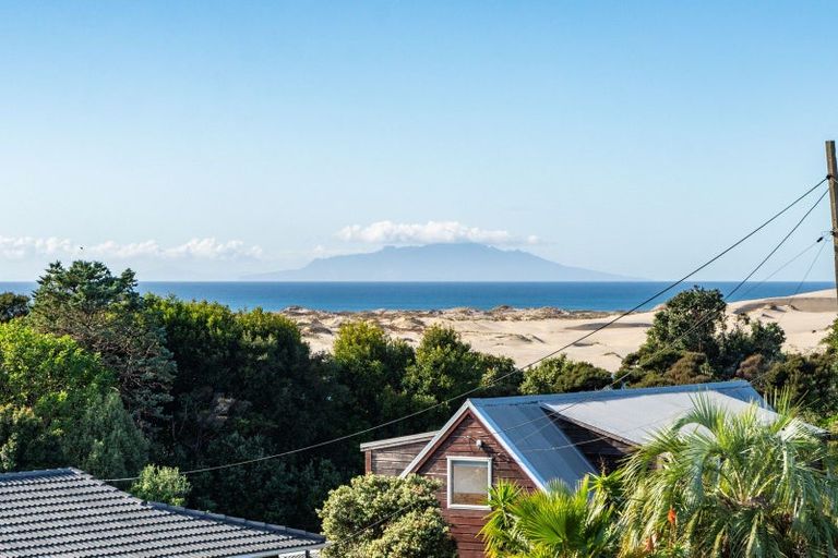 Photo of property in 42 Cheviot Street, Mangawhai Heads, Mangawhai, 0505