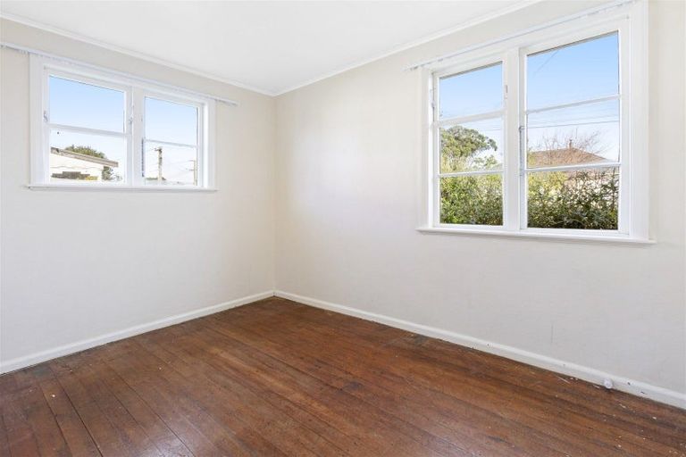 Photo of property in 89 Russell Street, Westport, 7825