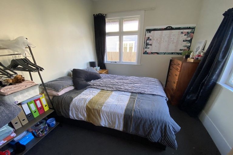 Photo of property in 12 Lyndhurst Street, Takaro, Palmerston North, 4412
