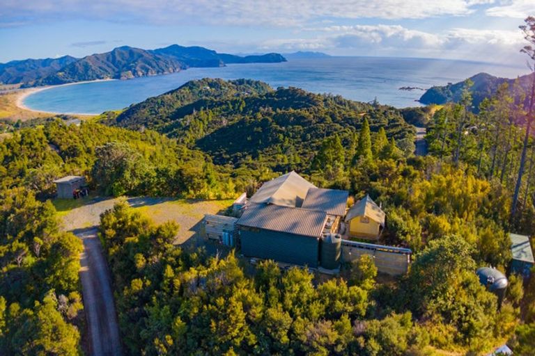 Photo of property in 867 Tuateawa Road, Waikawau, Coromandel, 3584